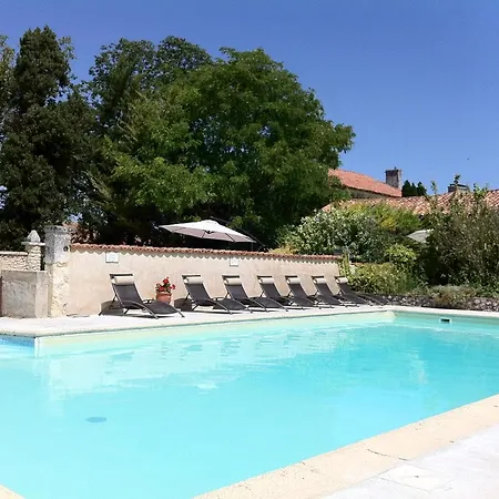 La Distillerie Le Manoir De Longeveau Tatil Evi Aubeterre-sur-Dronne