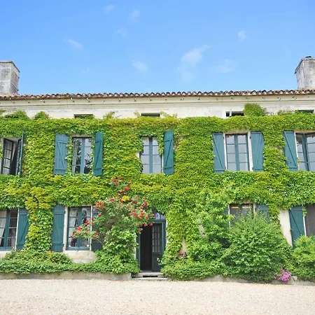 La Distillerie Le Manoir De Longeveau